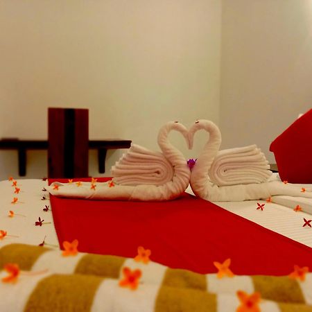 Crown Breeze Hotell Ahangama Eksteriør bilde