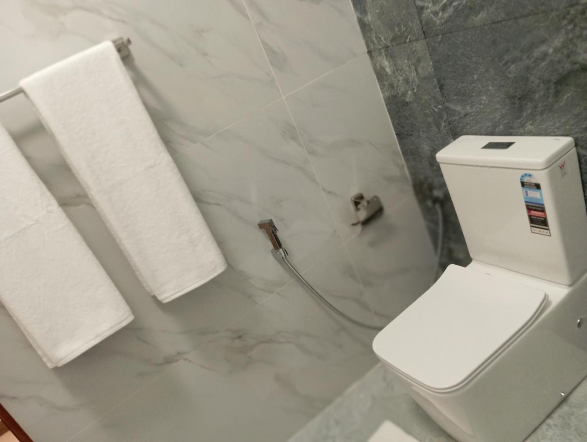 Crown Breeze Hotell Ahangama Eksteriør bilde