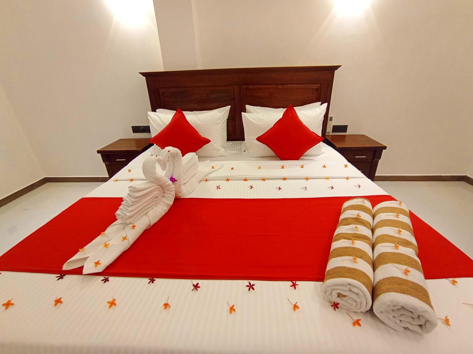 Crown Breeze Hotell Ahangama Eksteriør bilde