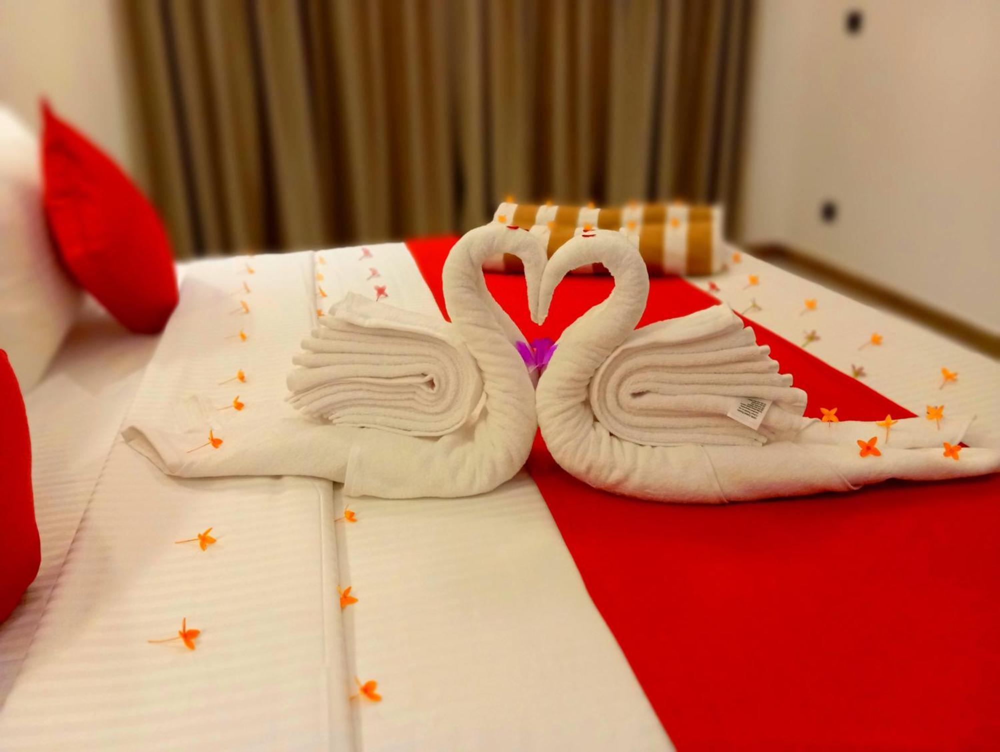 Crown Breeze Hotell Ahangama Eksteriør bilde