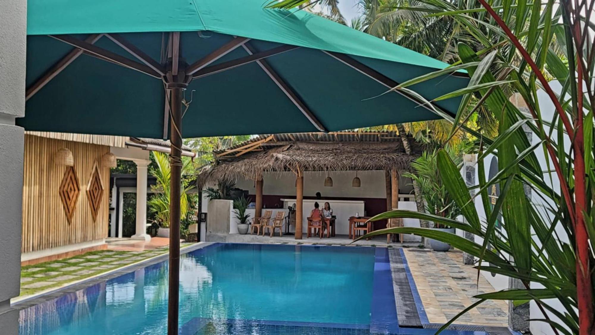 Crown Breeze Hotell Ahangama Eksteriør bilde
