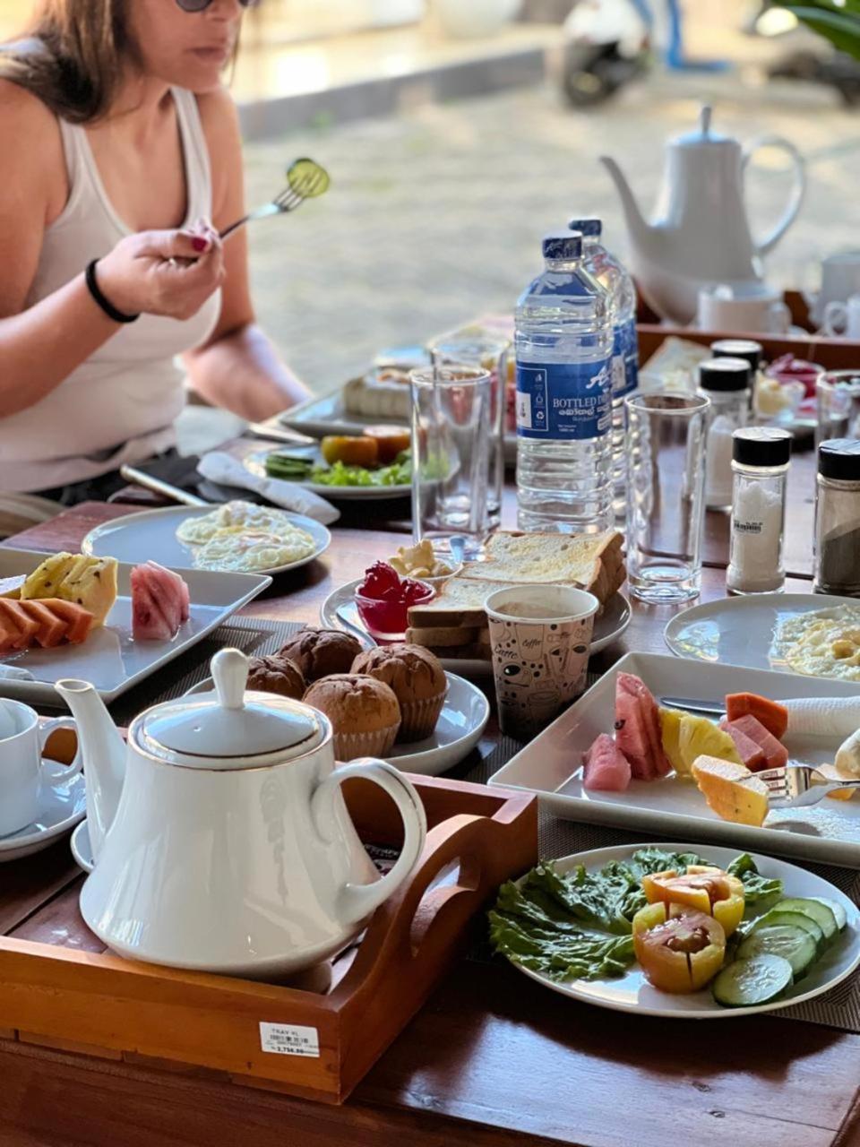 Crown Breeze Hotell Ahangama Eksteriør bilde